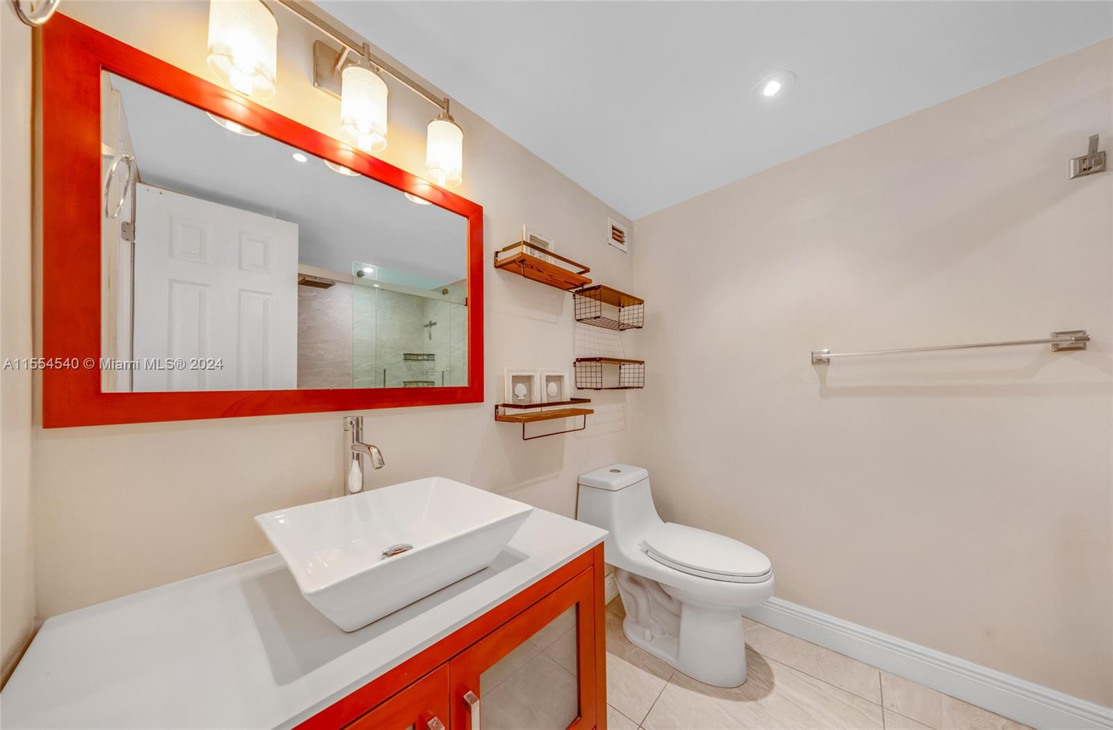 7928 West Dr 602, North Bay Village, Florida 33141, 1 Bedroom Bedrooms, ,1 BathroomBathrooms,Residentiallease,For Rent,7928 West Dr 602,A11554540