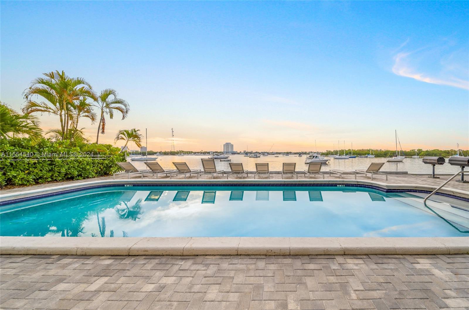 7928 West Dr 602, North Bay Village, Florida 33141, 1 Bedroom Bedrooms, ,1 BathroomBathrooms,Residentiallease,For Rent,7928 West Dr 602,A11554540