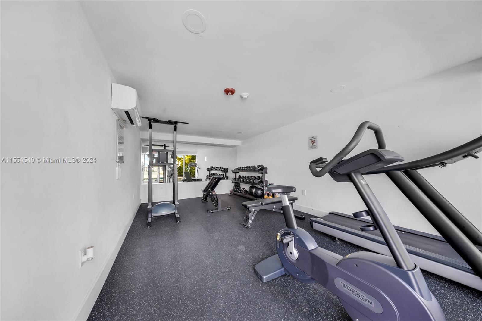 7928 West Dr 602, North Bay Village, Florida 33141, 1 Bedroom Bedrooms, ,1 BathroomBathrooms,Residentiallease,For Rent,7928 West Dr 602,A11554540