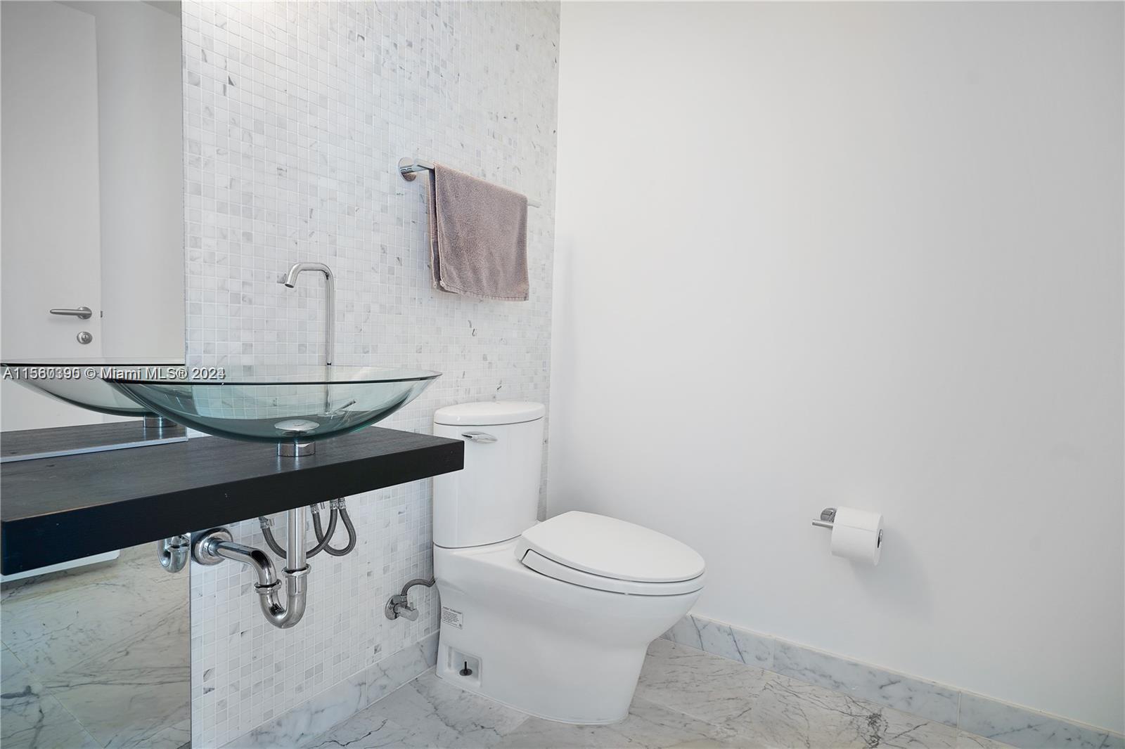 200 Biscayne Boulevard Way 4414, Miami, Florida 33131, 1 Bedroom Bedrooms, ,1 BathroomBathrooms,Residential,For Sale,200 Biscayne Boulevard Way 4414,A11560390