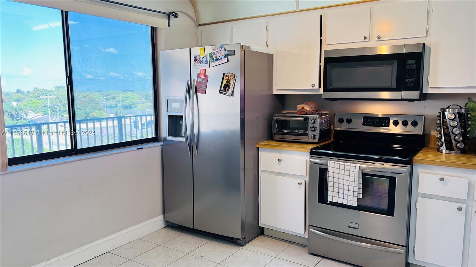 8040 Hampton Blvd 505, North Lauderdale, Florida 33068, 2 Bedrooms Bedrooms, ,2 BathroomsBathrooms,Residential,For Sale,8040 Hampton Blvd 505,A11553617