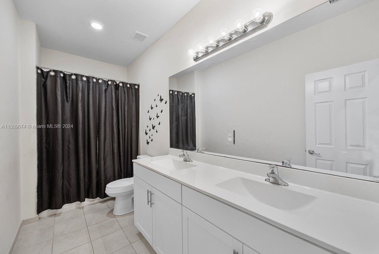 149 NE 24th Ter, Homestead, Florida 33033, 5 Bedrooms Bedrooms, ,3 BathroomsBathrooms,Residential,For Sale,149 NE 24th Ter,A11559674