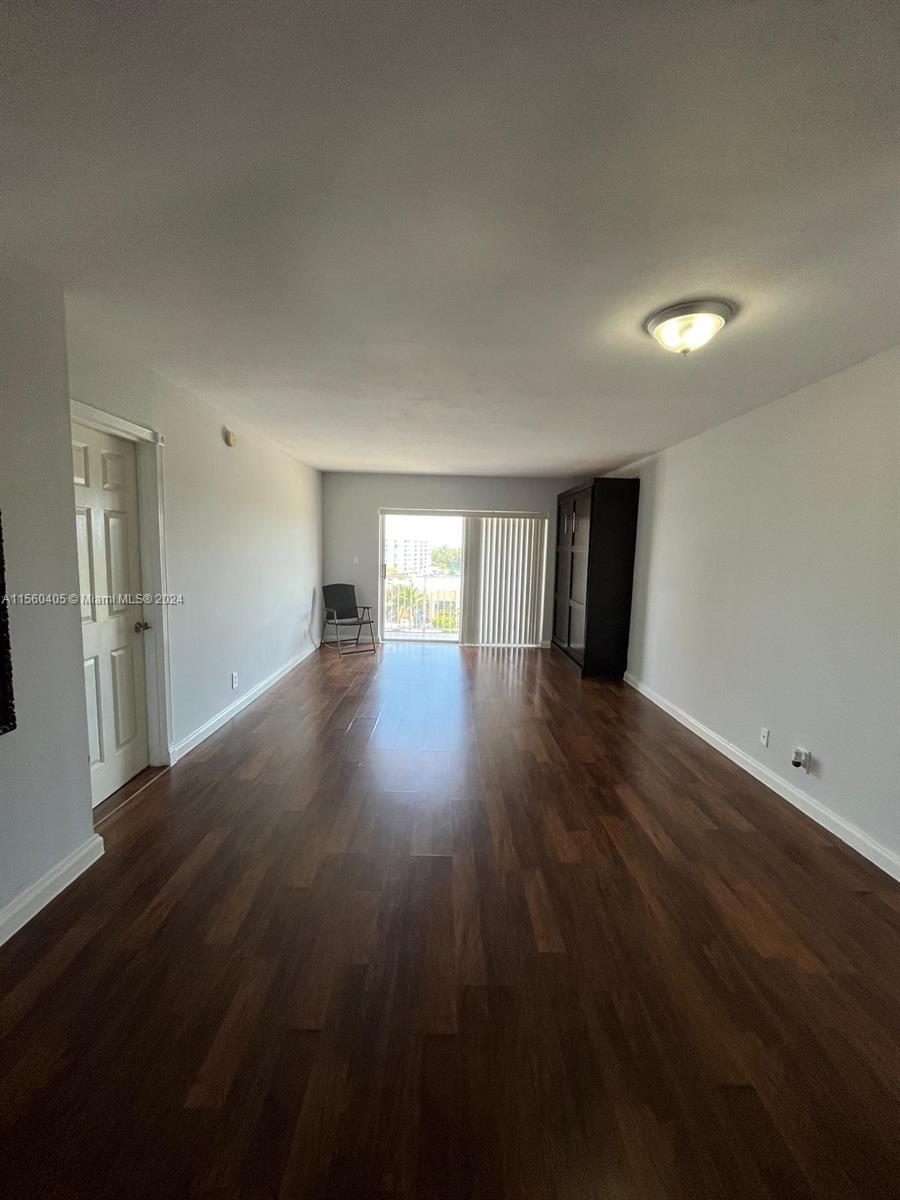 2200 E Hallandale Beach Blvd 702, Hallandale Beach, Florida 33009, 1 Bedroom Bedrooms, ,1 BathroomBathrooms,Residentiallease,For Rent,2200 E Hallandale Beach Blvd 702,A11560405