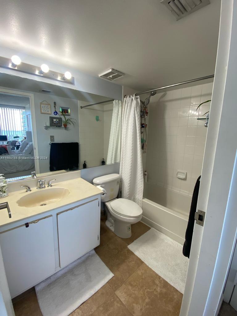 7601 E Treasure Dr 1611, North Bay Village, Florida 33141, 2 Bedrooms Bedrooms, ,2 BathroomsBathrooms,Residentiallease,For Rent,7601 E Treasure Dr 1611,A11560188