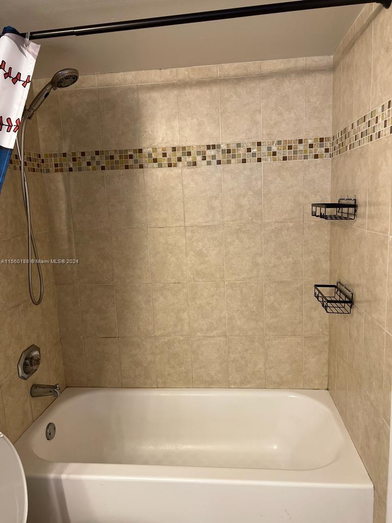 7601 E Treasure Dr 1611, North Bay Village, Florida 33141, 2 Bedrooms Bedrooms, ,2 BathroomsBathrooms,Residentiallease,For Rent,7601 E Treasure Dr 1611,A11560188