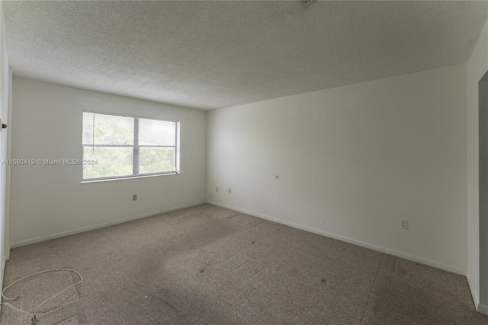 9961 NW 9th St Cir 9-18, Miami, Florida 33172, 2 Bedrooms Bedrooms, ,2 BathroomsBathrooms,Residential,For Sale,9961 NW 9th St Cir 9-18,A11560419