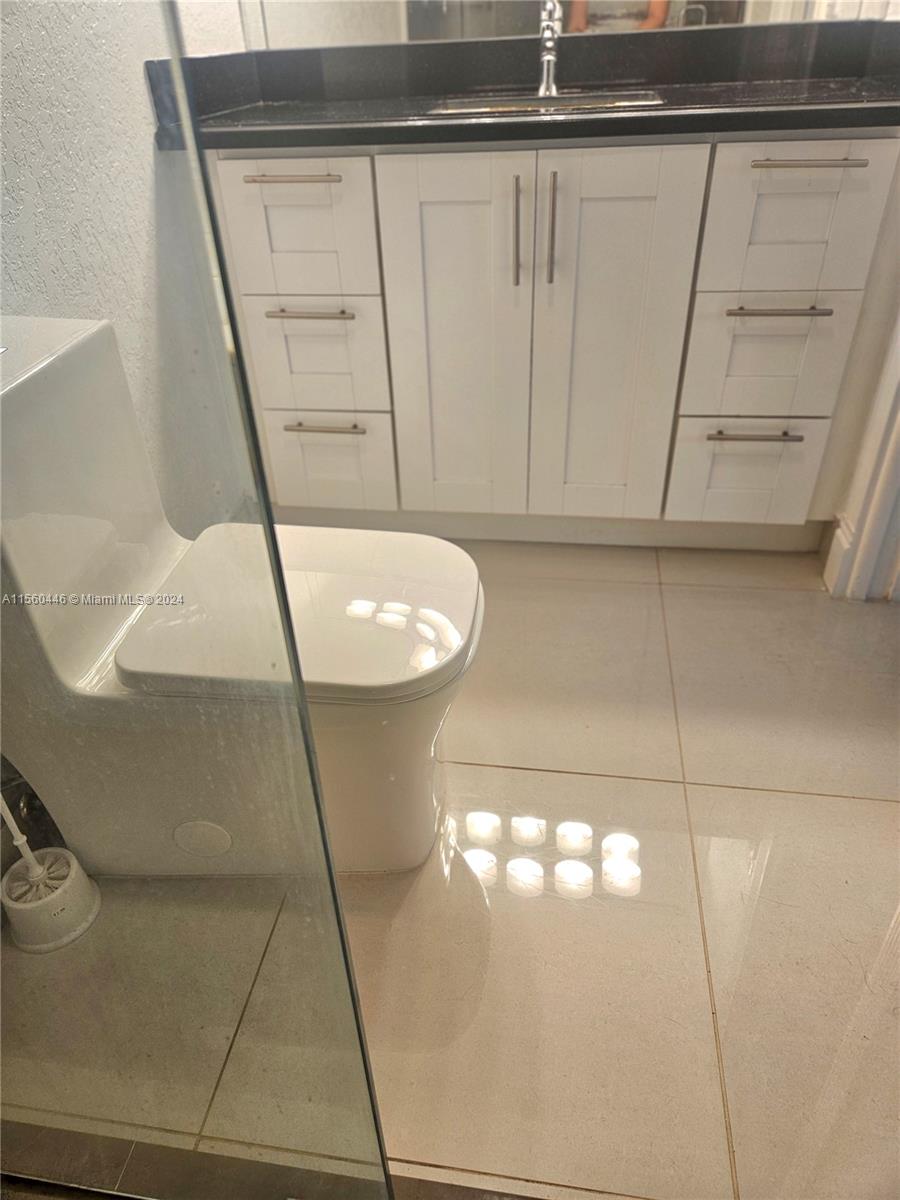 301 NE 14th Ave 207, Hallandale Beach, Florida 33009, 2 Bedrooms Bedrooms, ,2 BathroomsBathrooms,Residential,For Sale,301 NE 14th Ave 207,A11560446