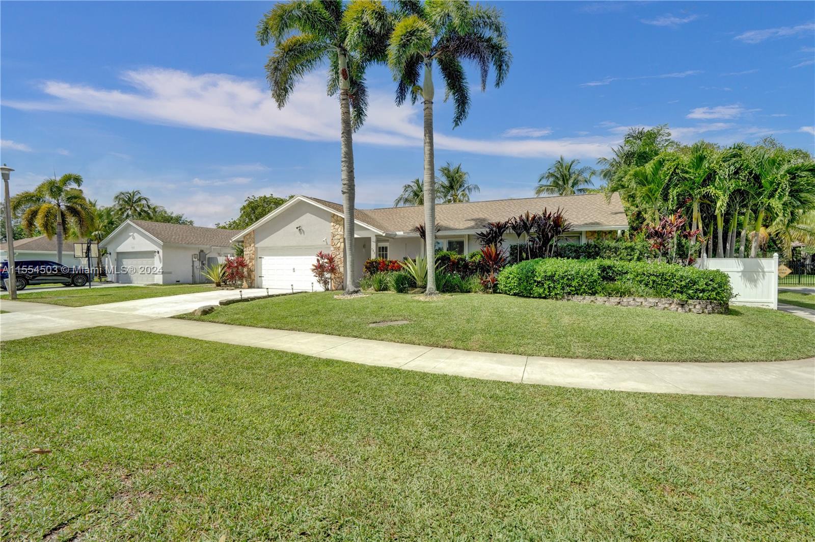 783 NW 42nd Way  For Sale A11554503, FL