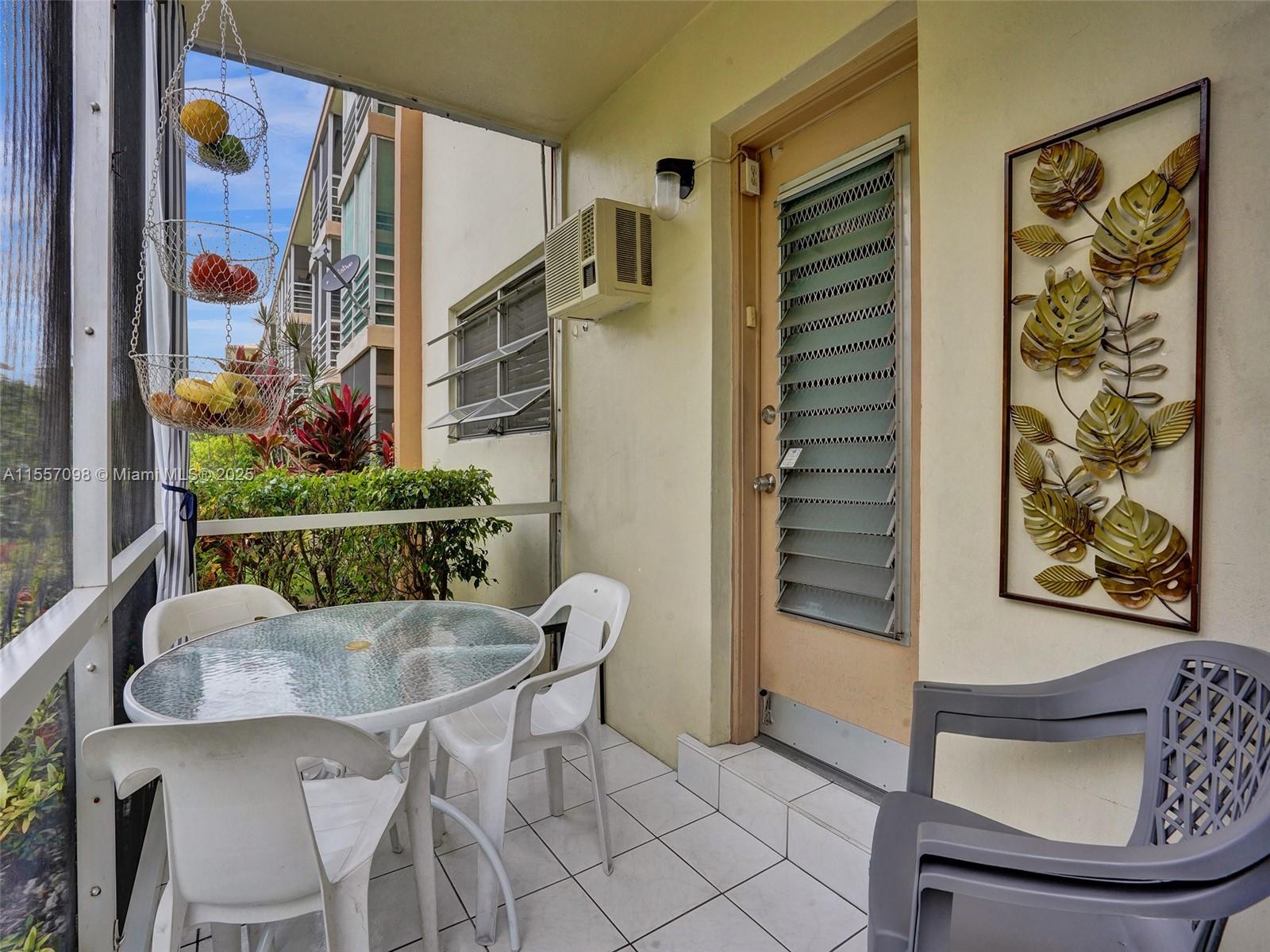 17090 NE 14th Ave 104, North Miami Beach, Florida 33162, 1 Bedroom Bedrooms, ,1 BathroomBathrooms,Residential,For Sale,17090 NE 14th Ave 104,A11557098