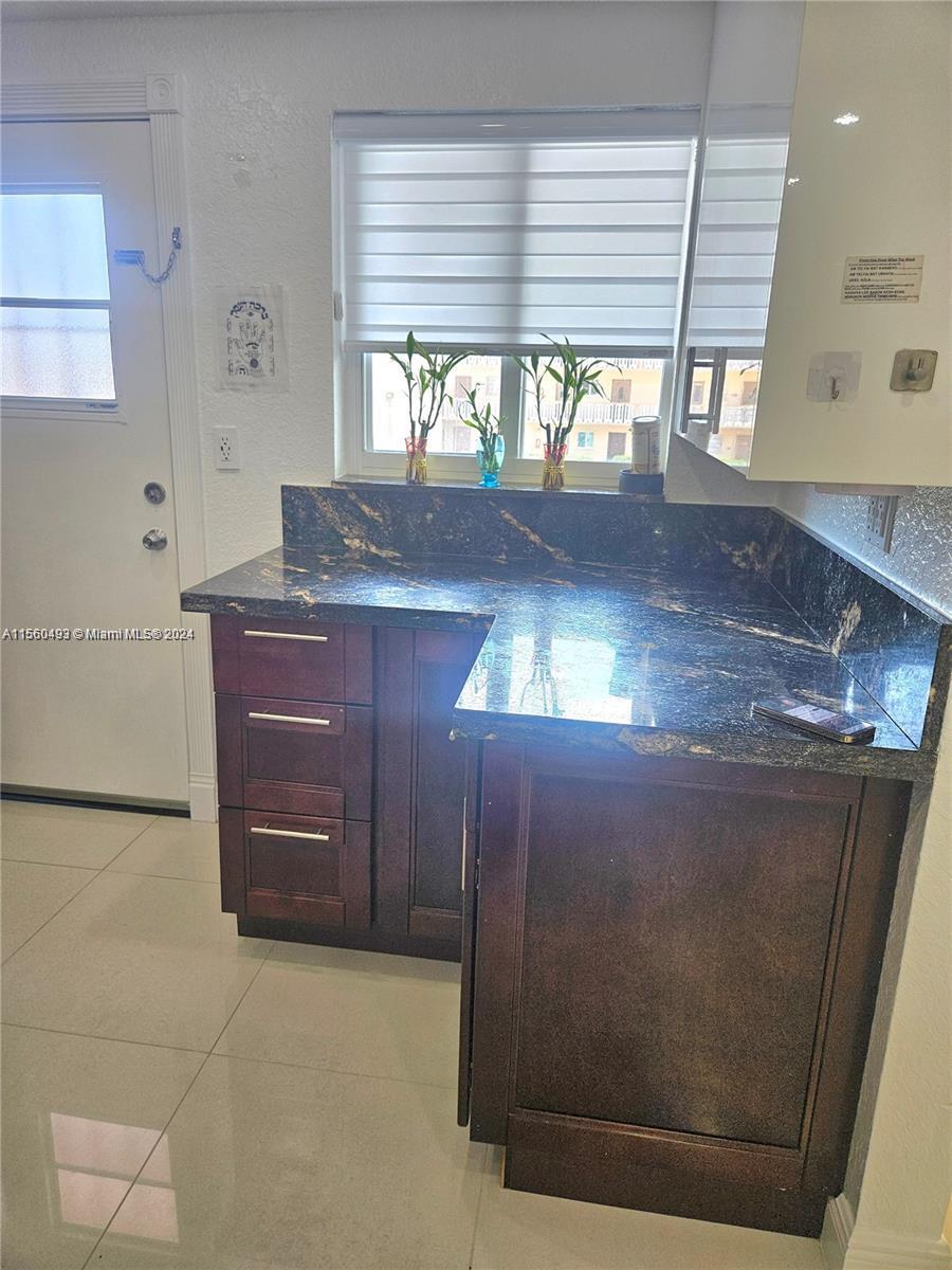 301 NE 14th Ave 207, Hallandale Beach, Florida 33009, 2 Bedrooms Bedrooms, ,2 BathroomsBathrooms,Residentiallease,For Rent,301 NE 14th Ave 207,A11560493