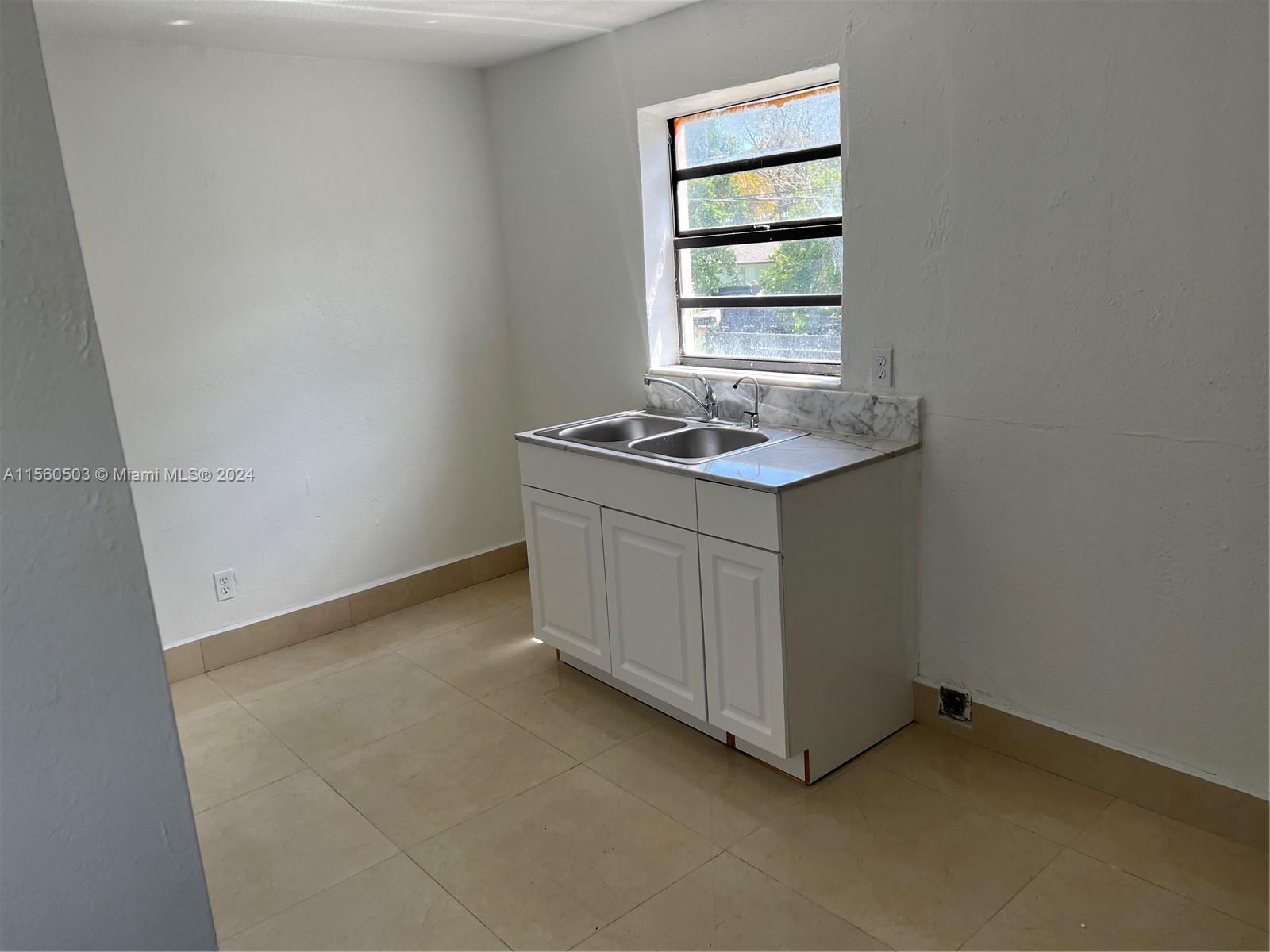 4826 Pembroke Rd 2, West Park, Florida 33021, 2 Bedrooms Bedrooms, ,1 BathroomBathrooms,Residentiallease,For Rent,4826 Pembroke Rd 2,A11560503