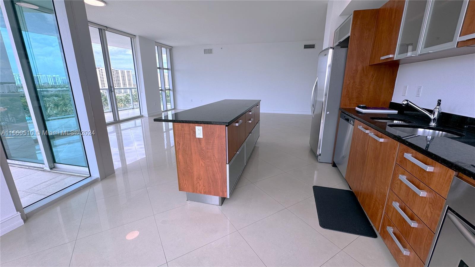 3131 NE 188th St 1-1102, Aventura, Florida 33180, 3 Bedrooms Bedrooms, ,2 BathroomsBathrooms,Residentiallease,For Rent,3131 NE 188th St 1-1102,A11560510