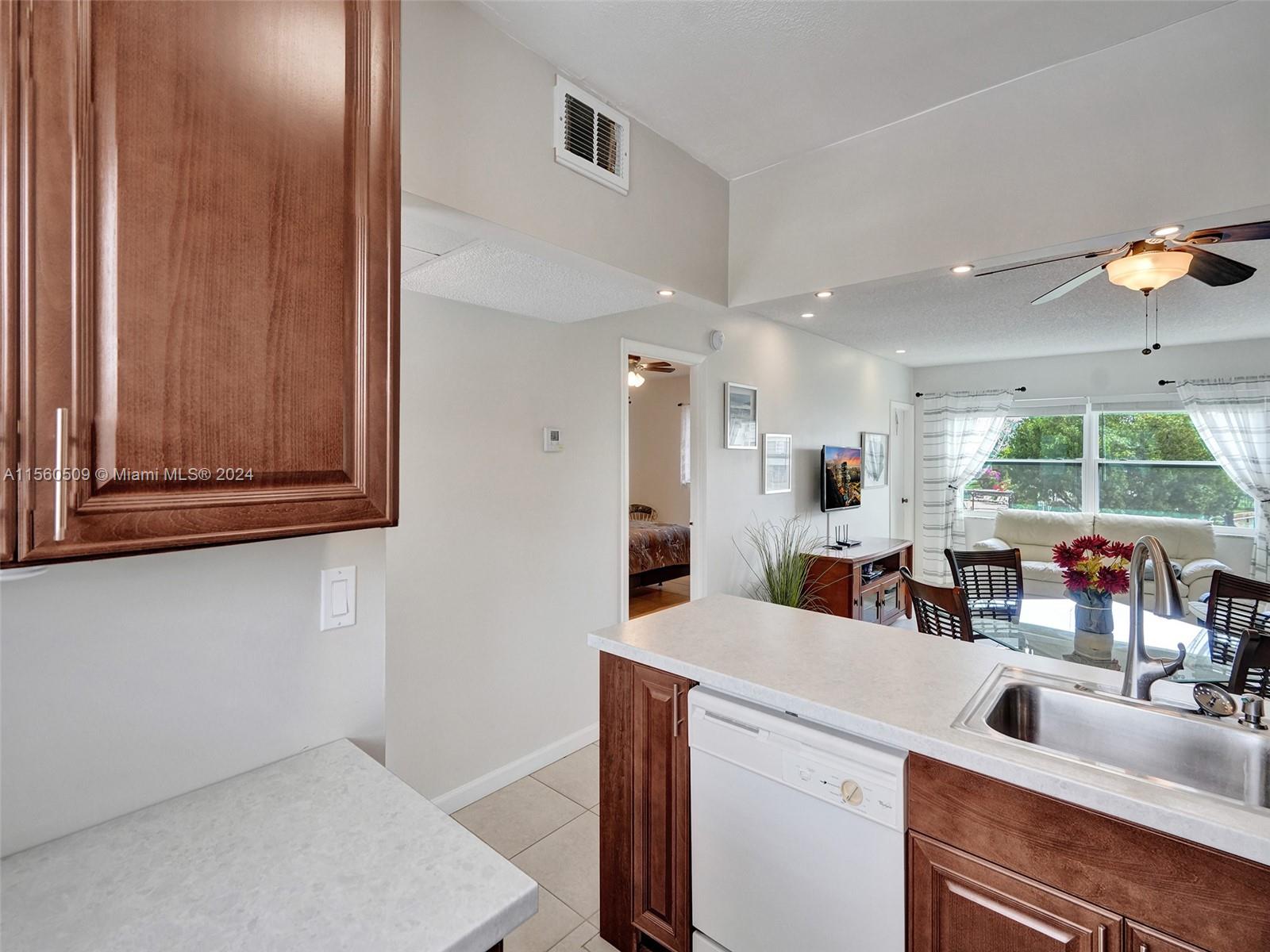 3506 NW 49th Ave 511, Lauderdale Lakes, Florida 33319, 1 Bedroom Bedrooms, ,1 BathroomBathrooms,Residential,For Sale,3506 NW 49th Ave 511,A11560509