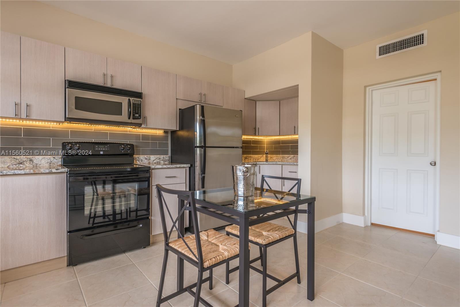 26 Diplomat Pkwy 2258, Hallandale Beach, Florida 33009, 1 Bedroom Bedrooms, ,1 BathroomBathrooms,Residential,For Sale,26 Diplomat Pkwy 2258,A11560521