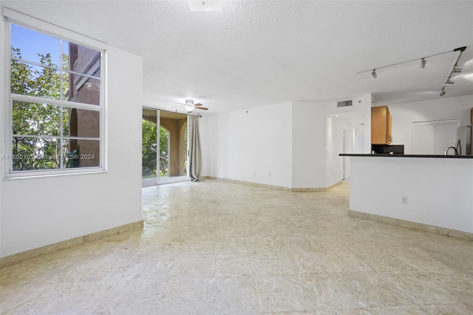 19901 E Country Club Dr 2108, Aventura, Florida 33180, 2 Bedrooms Bedrooms, ,2 BathroomsBathrooms,Residentiallease,For Rent,19901 E Country Club Dr 2108,A11560105