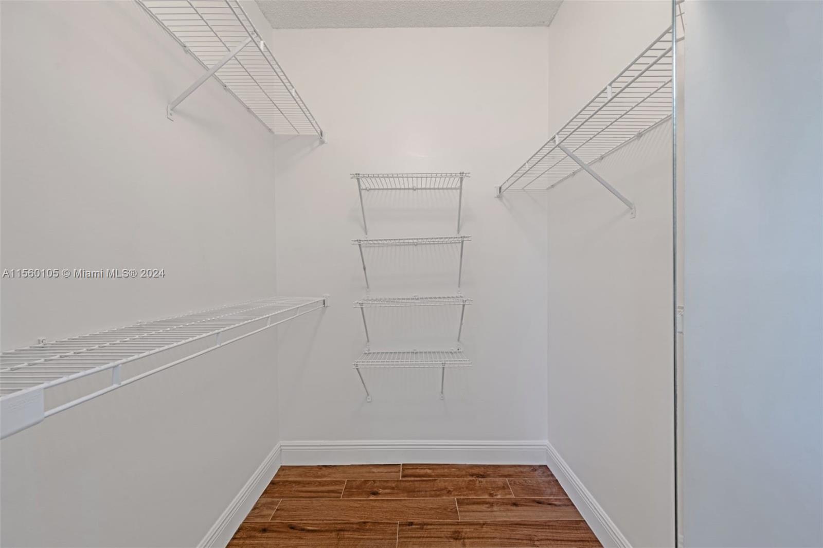 19901 E Country Club Dr 2108, Aventura, Florida 33180, 2 Bedrooms Bedrooms, ,2 BathroomsBathrooms,Residentiallease,For Rent,19901 E Country Club Dr 2108,A11560105