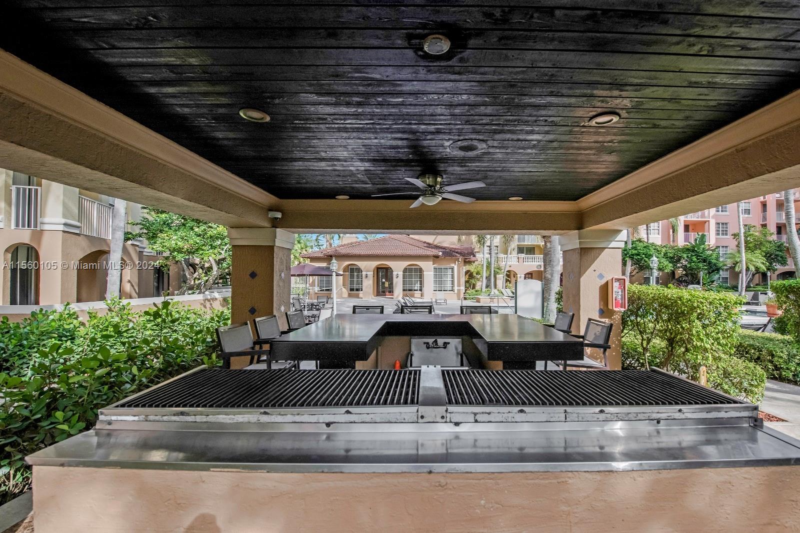 19901 E Country Club Dr 2108, Aventura, Florida 33180, 2 Bedrooms Bedrooms, ,2 BathroomsBathrooms,Residentiallease,For Rent,19901 E Country Club Dr 2108,A11560105