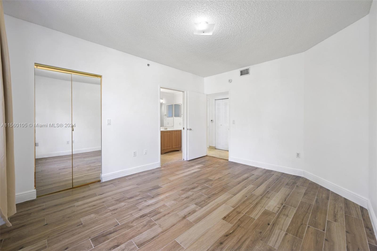 19901 E Country Club Dr 2108, Aventura, Florida 33180, 2 Bedrooms Bedrooms, ,2 BathroomsBathrooms,Residentiallease,For Rent,19901 E Country Club Dr 2108,A11560105