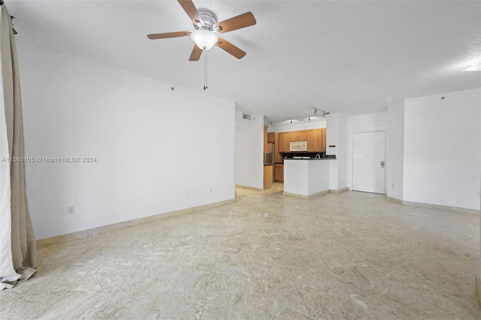 19901 E Country Club Dr 2108, Aventura, Florida 33180, 2 Bedrooms Bedrooms, ,2 BathroomsBathrooms,Residentiallease,For Rent,19901 E Country Club Dr 2108,A11560105