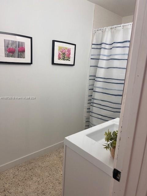 Miami, Florida 33145, 3 Bedrooms Bedrooms, ,2 BathroomsBathrooms,Residentiallease,For Rent,A11557258