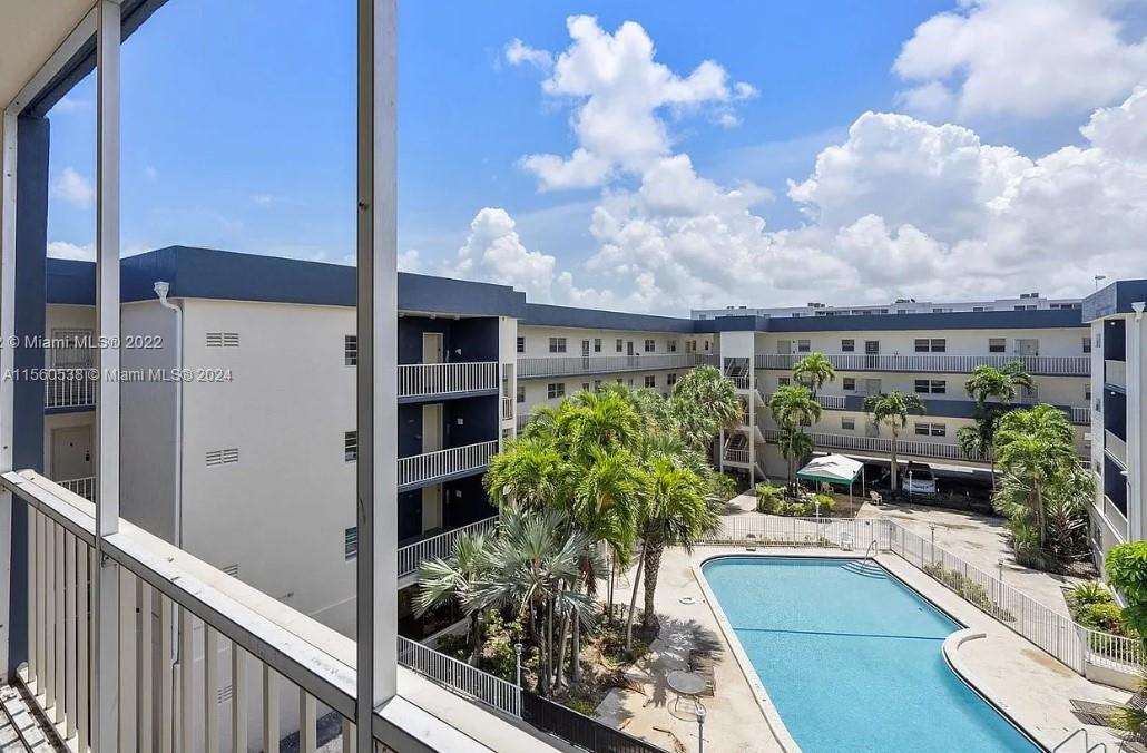 16750 NE 10th Ave 225, North Miami Beach, Florida 33162, 1 Bedroom Bedrooms, ,1 BathroomBathrooms,Residential,For Sale,16750 NE 10th Ave 225,A11560538