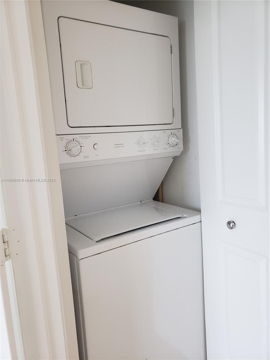 7900 Harbor Island Dr 1216, North Bay Village, Florida 33141, 2 Bedrooms Bedrooms, ,2 BathroomsBathrooms,Residentiallease,For Rent,7900 Harbor Island Dr 1216,A11560608