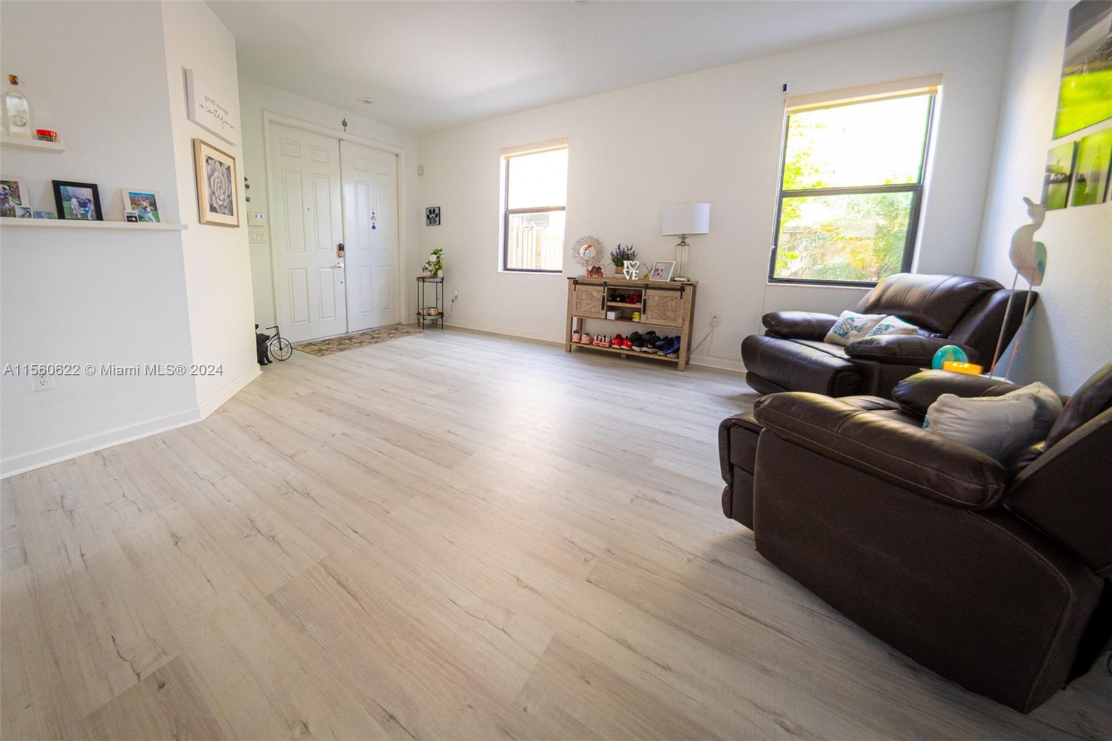 11833 SW 240th Ter, Homestead, Florida 33032, 4 Bedrooms Bedrooms, ,3 BathroomsBathrooms,Residential,For Sale,11833 SW 240th Ter,A11560622