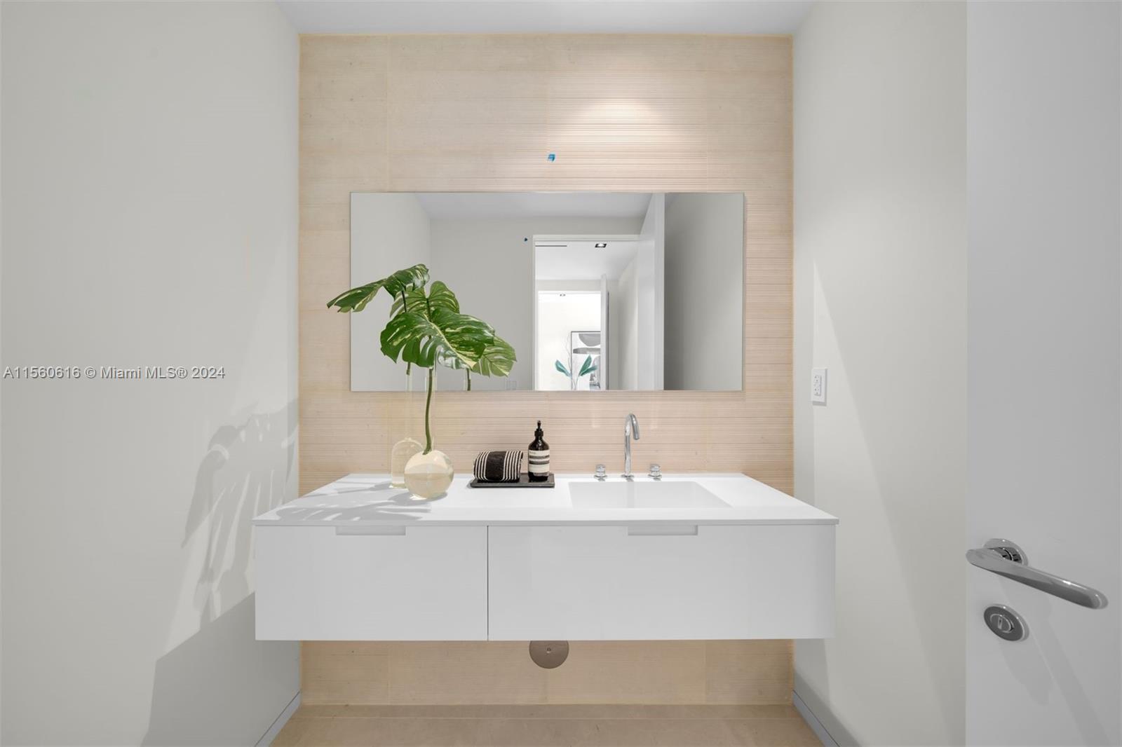 1011 W 48th St - The Ritz Carlton Residences, Miami Beach, Florida 33140, 4 Bedrooms Bedrooms, ,4 BathroomsBathrooms,Residentiallease,For Rent,1011 W 48th St - The Ritz Carlton Residences,A11560616