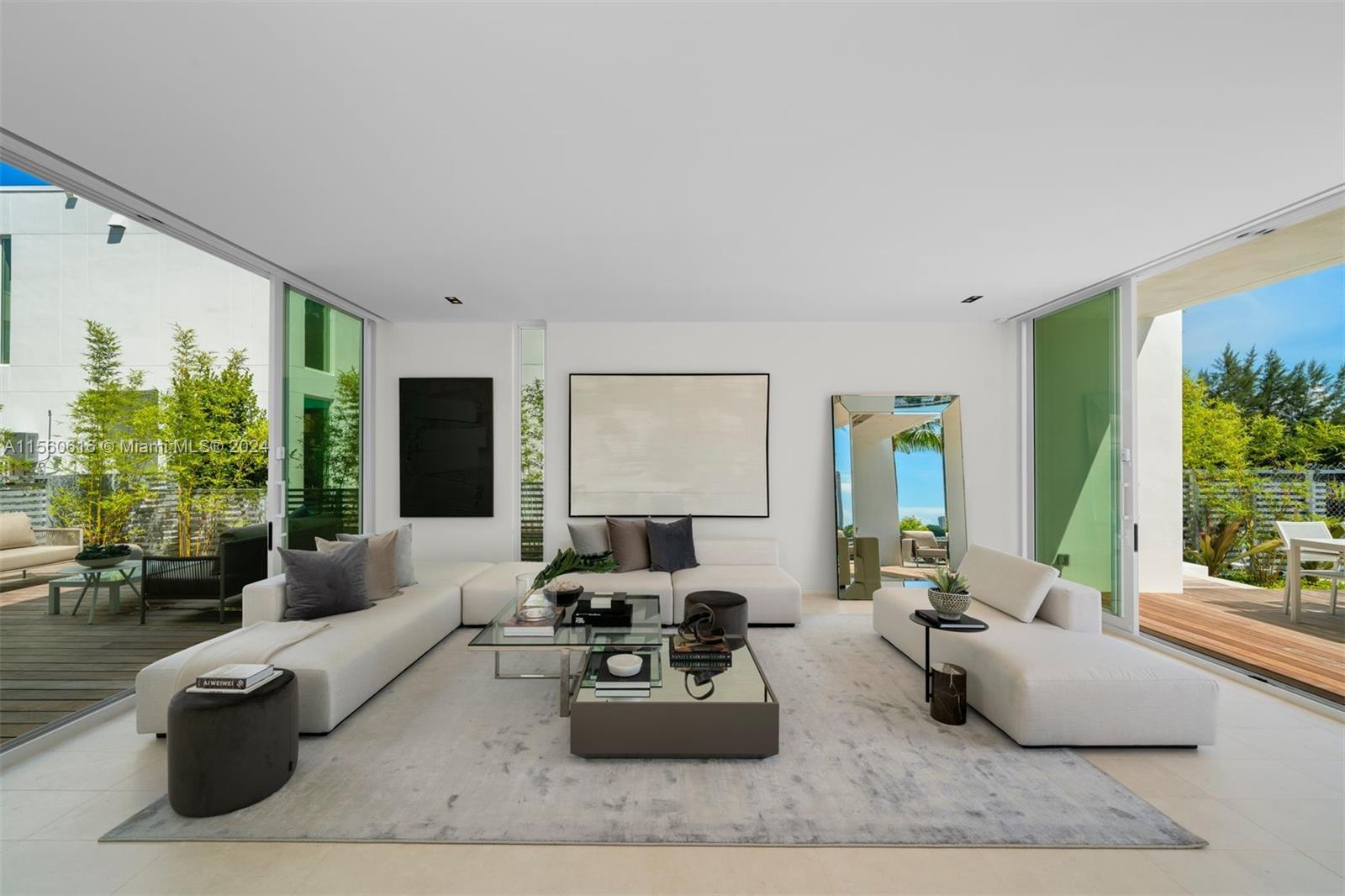 1011 W 48th St - The Ritz Carlton Residences, Miami Beach, Florida 33140, 4 Bedrooms Bedrooms, ,4 BathroomsBathrooms,Residentiallease,For Rent,1011 W 48th St - The Ritz Carlton Residences,A11560616