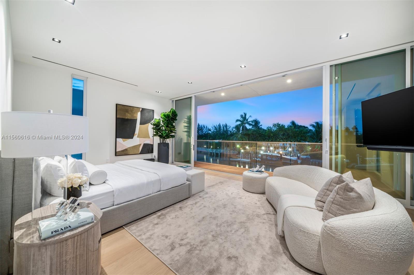 1011 W 48th St - The Ritz Carlton Residences, Miami Beach, Florida 33140, 4 Bedrooms Bedrooms, ,4 BathroomsBathrooms,Residentiallease,For Rent,1011 W 48th St - The Ritz Carlton Residences,A11560616