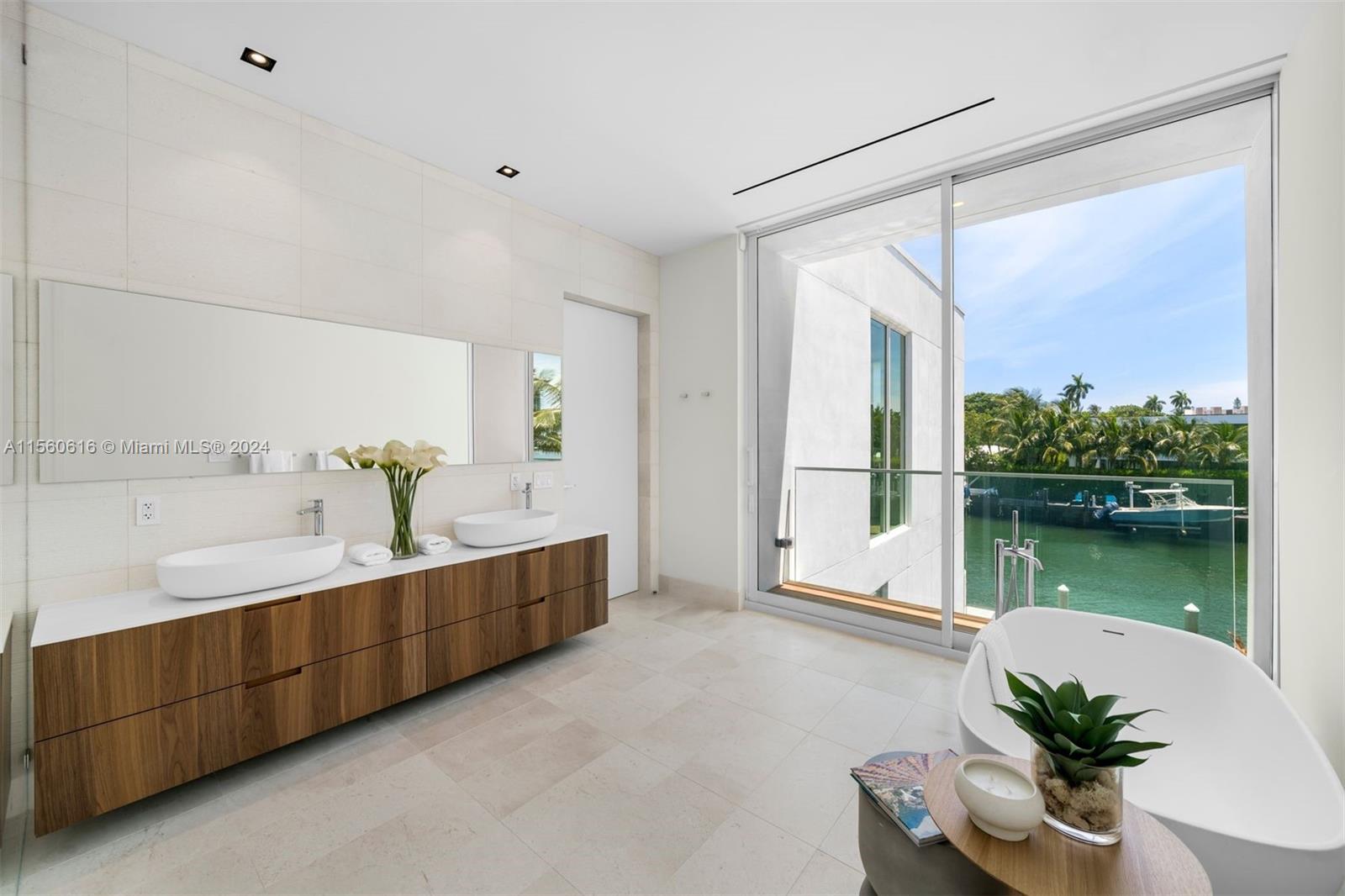 1011 W 48th St - The Ritz Carlton Residences, Miami Beach, Florida 33140, 4 Bedrooms Bedrooms, ,4 BathroomsBathrooms,Residentiallease,For Rent,1011 W 48th St - The Ritz Carlton Residences,A11560616