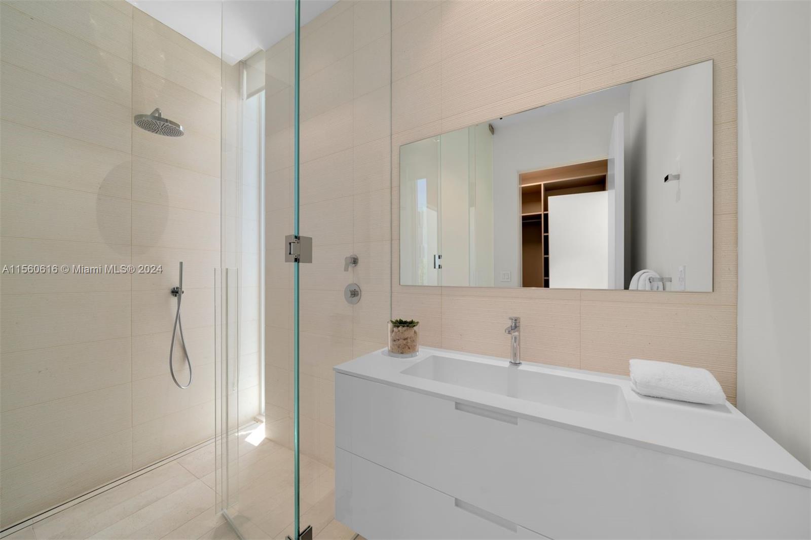1011 W 48th St - The Ritz Carlton Residences, Miami Beach, Florida 33140, 4 Bedrooms Bedrooms, ,4 BathroomsBathrooms,Residentiallease,For Rent,1011 W 48th St - The Ritz Carlton Residences,A11560616