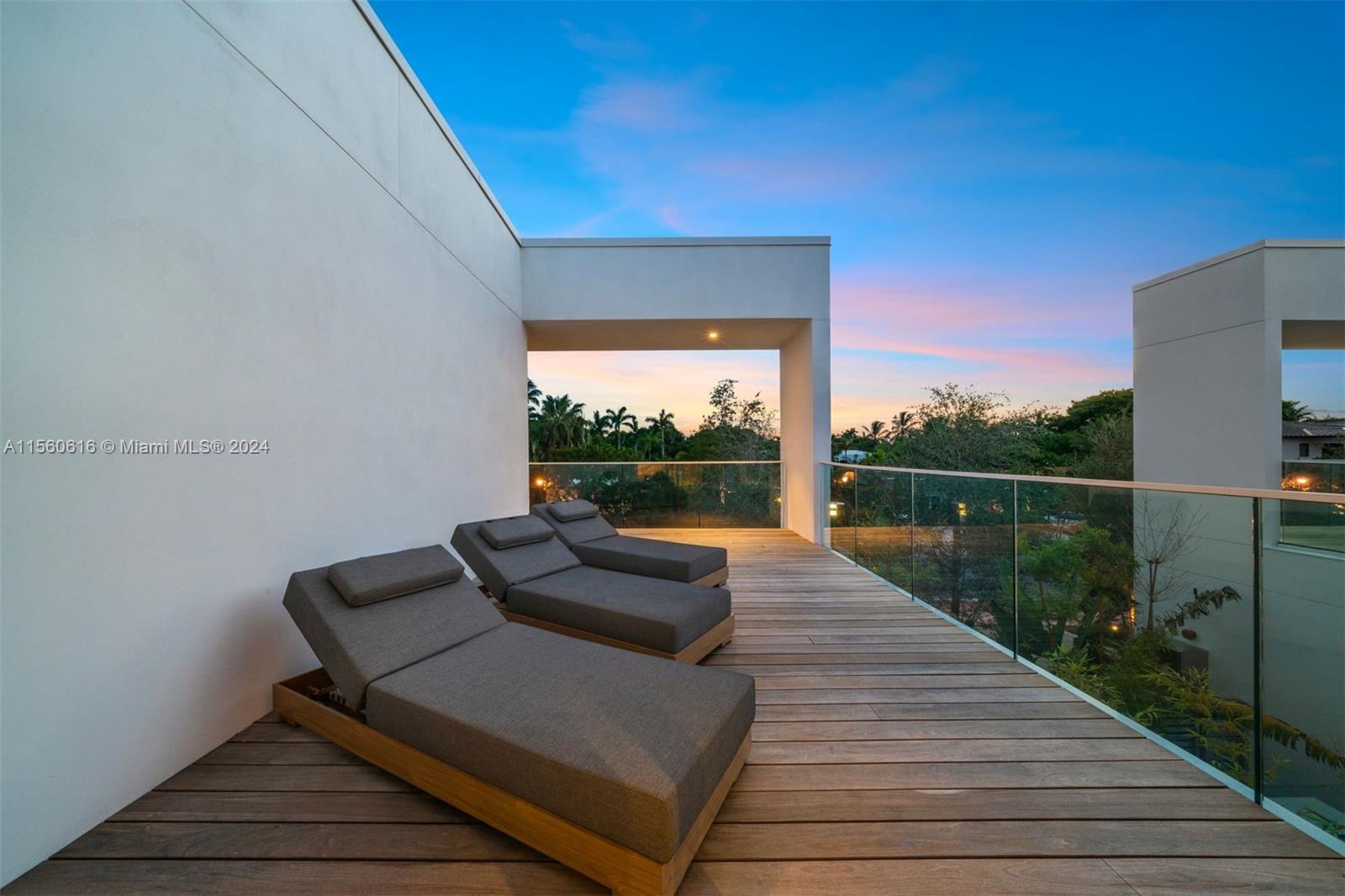 1011 W 48th St - The Ritz Carlton Residences, Miami Beach, Florida 33140, 4 Bedrooms Bedrooms, ,4 BathroomsBathrooms,Residentiallease,For Rent,1011 W 48th St - The Ritz Carlton Residences,A11560616