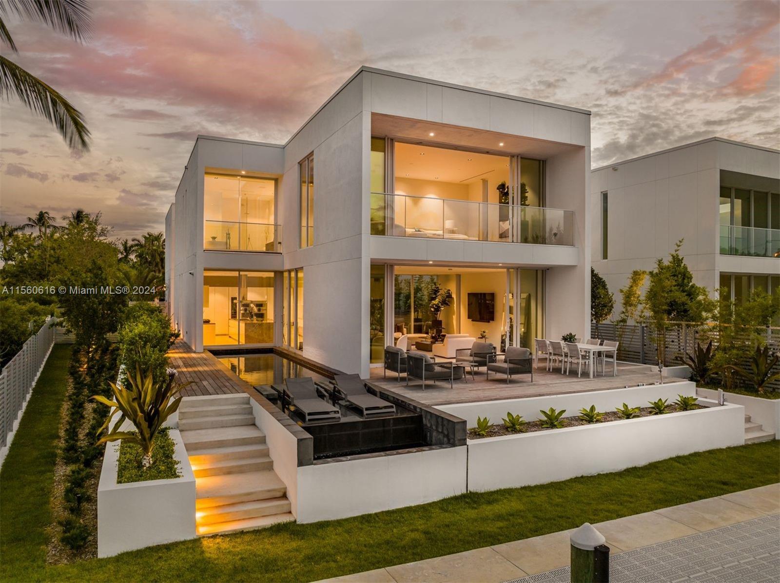 1011 W 48th St - The Ritz Carlton Residences, Miami Beach, Florida 33140, 4 Bedrooms Bedrooms, ,4 BathroomsBathrooms,Residentiallease,For Rent,1011 W 48th St - The Ritz Carlton Residences,A11560616