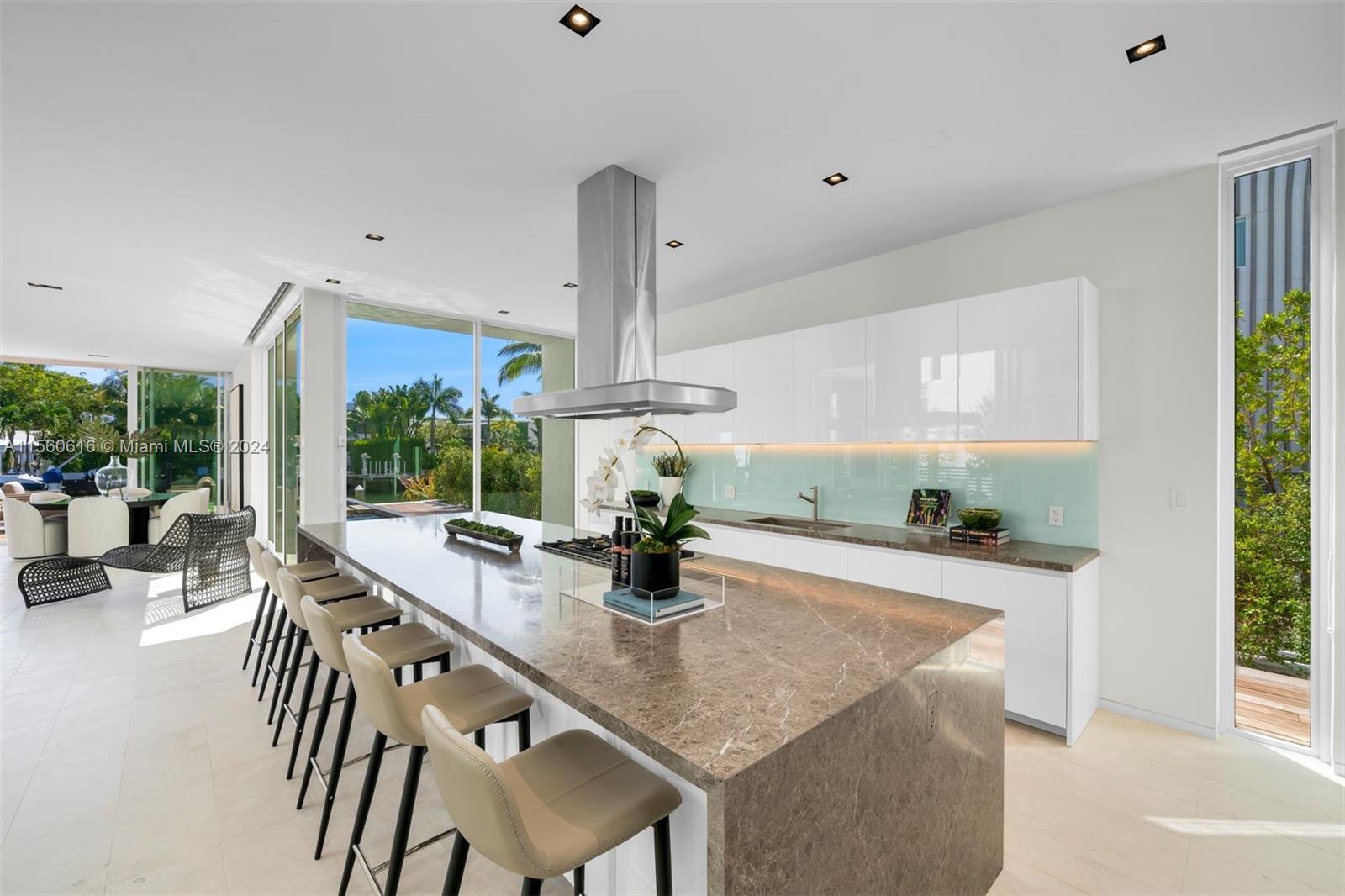 1011 W 48th St - The Ritz Carlton Residences, Miami Beach, Florida 33140, 4 Bedrooms Bedrooms, ,4 BathroomsBathrooms,Residentiallease,For Rent,1011 W 48th St - The Ritz Carlton Residences,A11560616