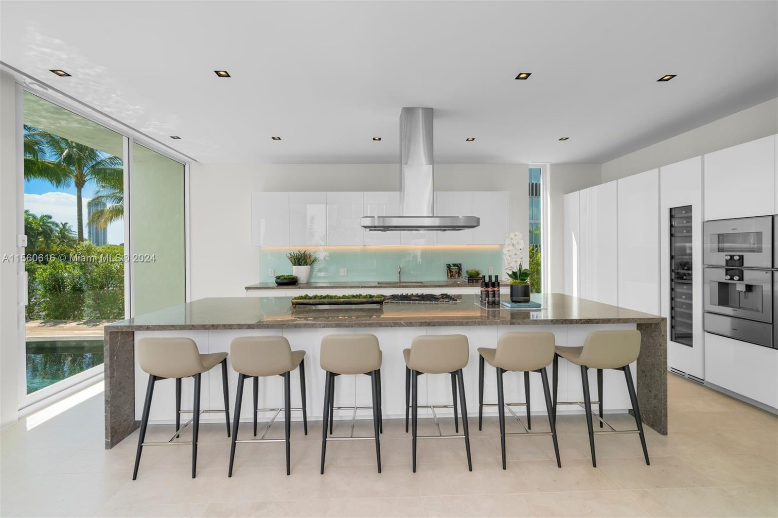 1011 W 48th St - The Ritz Carlton Residences, Miami Beach, Florida 33140, 4 Bedrooms Bedrooms, ,4 BathroomsBathrooms,Residentiallease,For Rent,1011 W 48th St - The Ritz Carlton Residences,A11560616