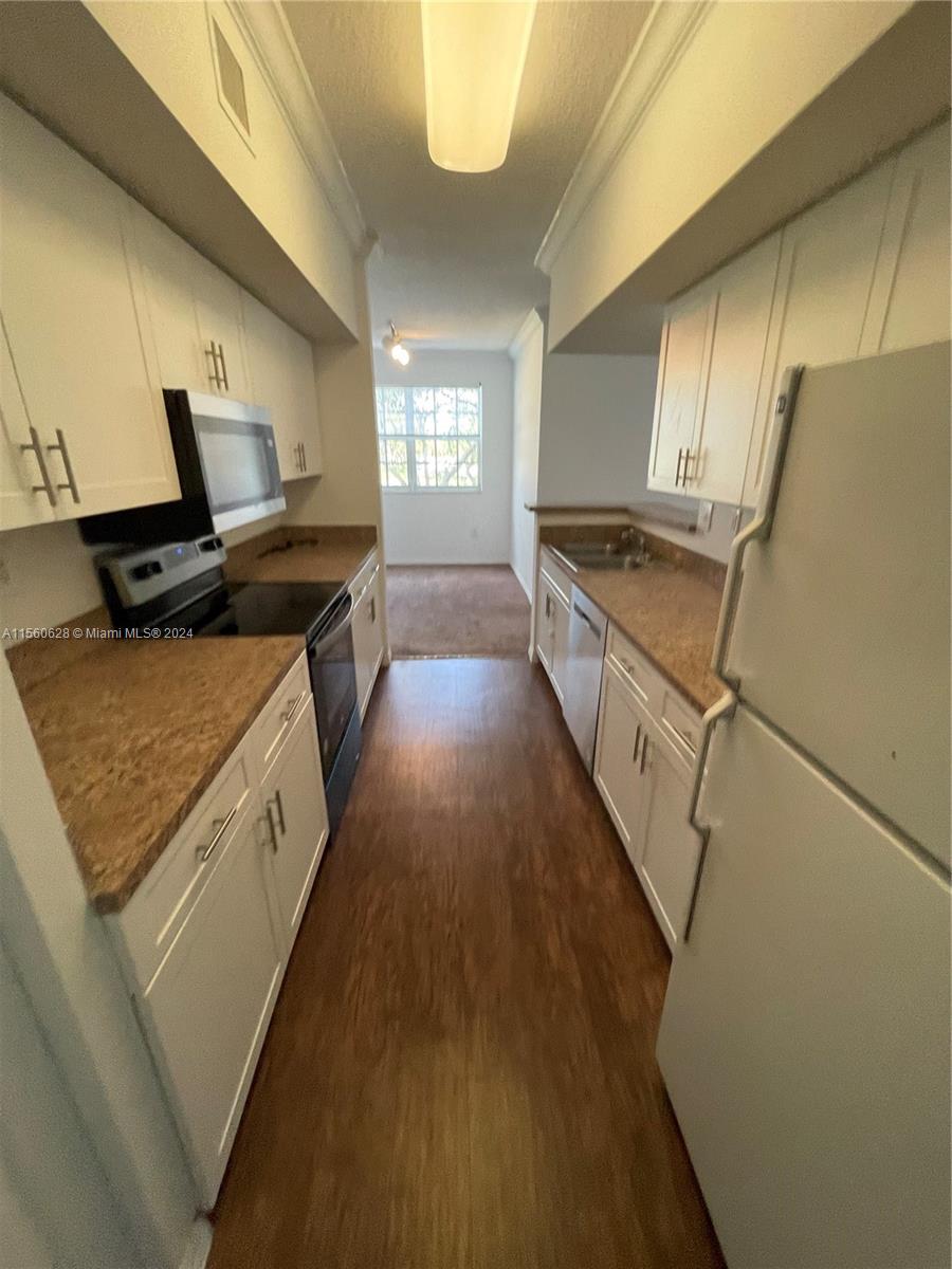 101 SW 117th Ave 7202, Pembroke Pines, Florida 33025, 2 Bedrooms Bedrooms, ,2 BathroomsBathrooms,Residentiallease,For Rent,101 SW 117th Ave 7202,A11560628