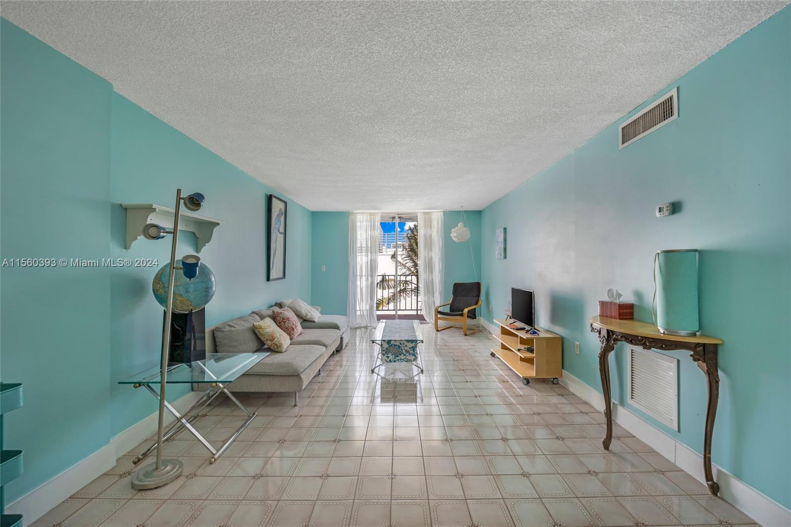 720 Collins Ave 406, Miami Beach, Florida 33139, 1 Bedroom Bedrooms, ,1 BathroomBathrooms,Residentiallease,For Rent,720 Collins Ave 406,A11560393