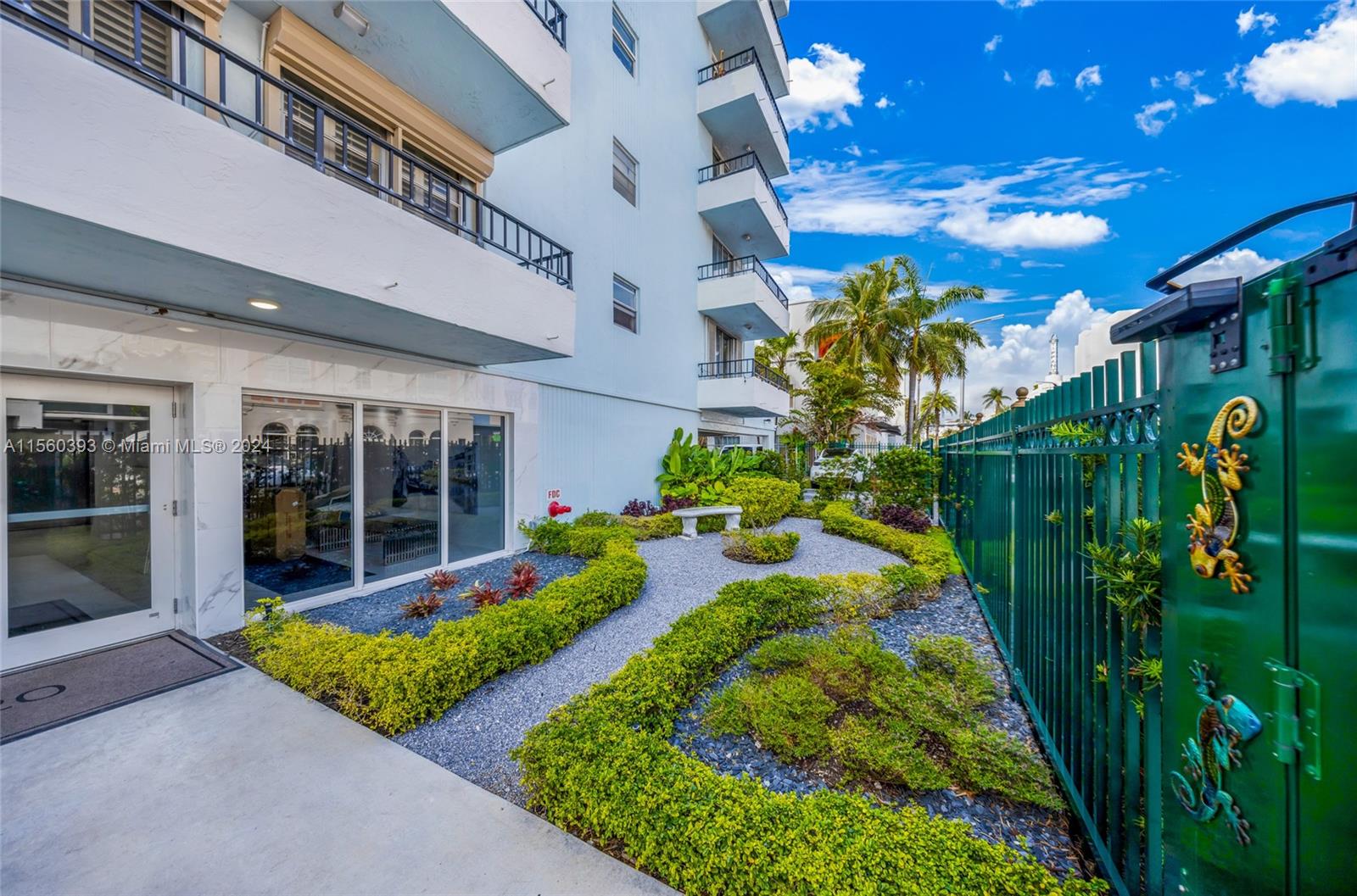 720 Collins Ave 406, Miami Beach, Florida 33139, 1 Bedroom Bedrooms, ,1 BathroomBathrooms,Residentiallease,For Rent,720 Collins Ave 406,A11560393