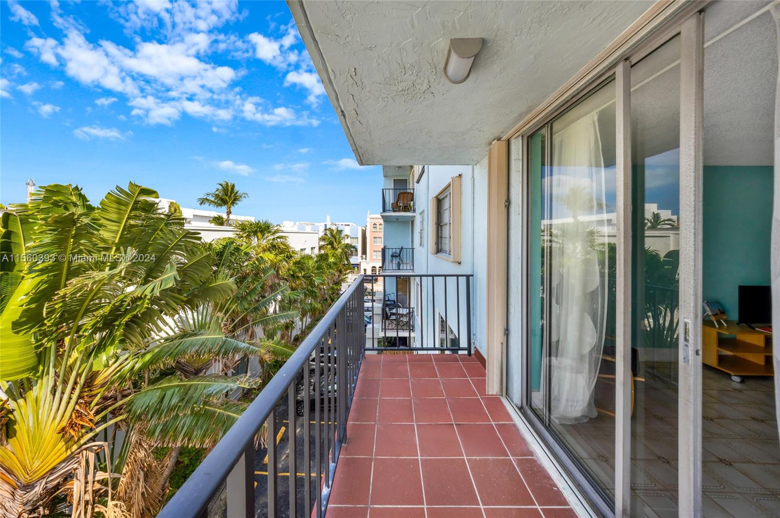 720 Collins Ave 406, Miami Beach, Florida 33139, 1 Bedroom Bedrooms, ,1 BathroomBathrooms,Residentiallease,For Rent,720 Collins Ave 406,A11560393