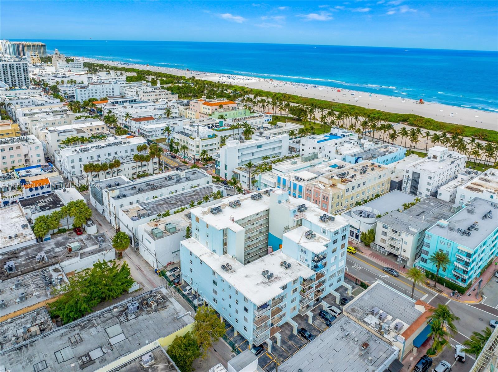 720 Collins Ave 406, Miami Beach, Florida 33139, 1 Bedroom Bedrooms, ,1 BathroomBathrooms,Residentiallease,For Rent,720 Collins Ave 406,A11560393