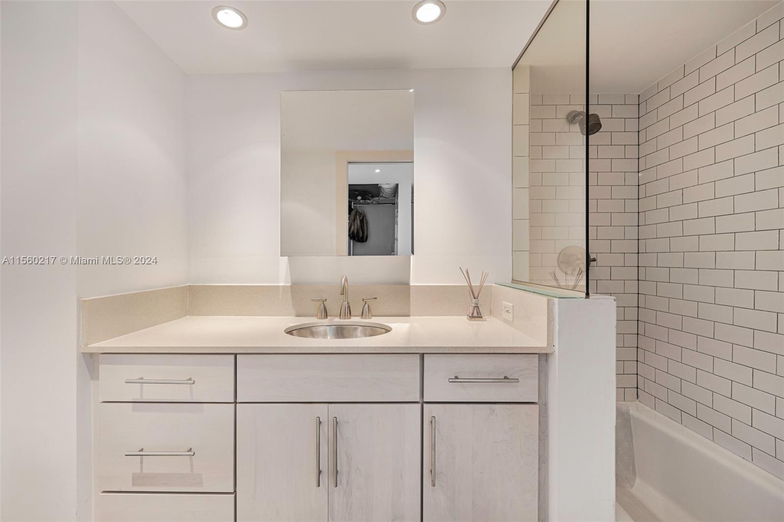 11 Island Ave 411, Miami Beach, Florida 33139, 2 Bedrooms Bedrooms, ,2 BathroomsBathrooms,Residential,For Sale,11 Island Ave 411,A11560217