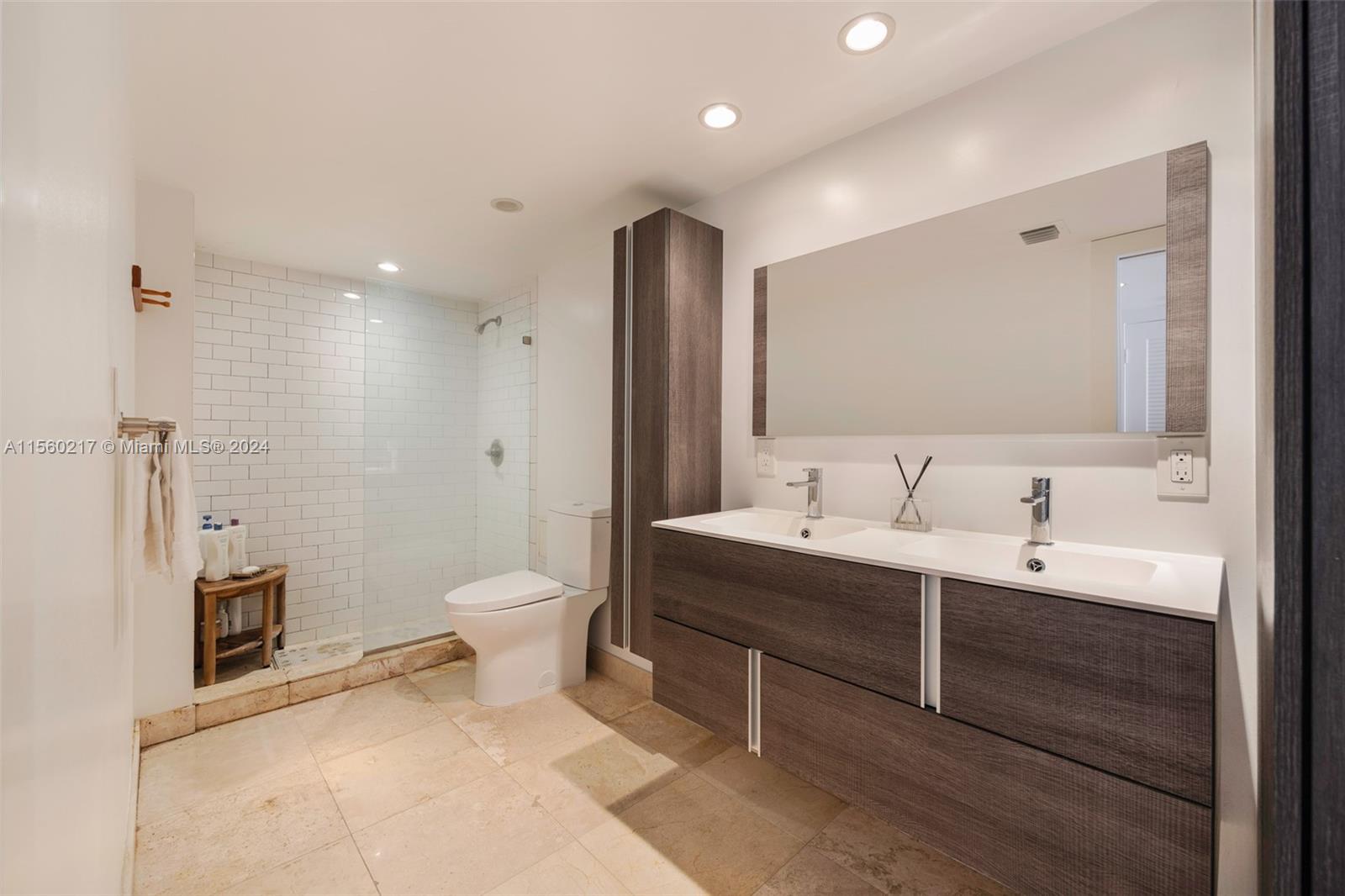 11 Island Ave 411, Miami Beach, Florida 33139, 2 Bedrooms Bedrooms, ,2 BathroomsBathrooms,Residential,For Sale,11 Island Ave 411,A11560217
