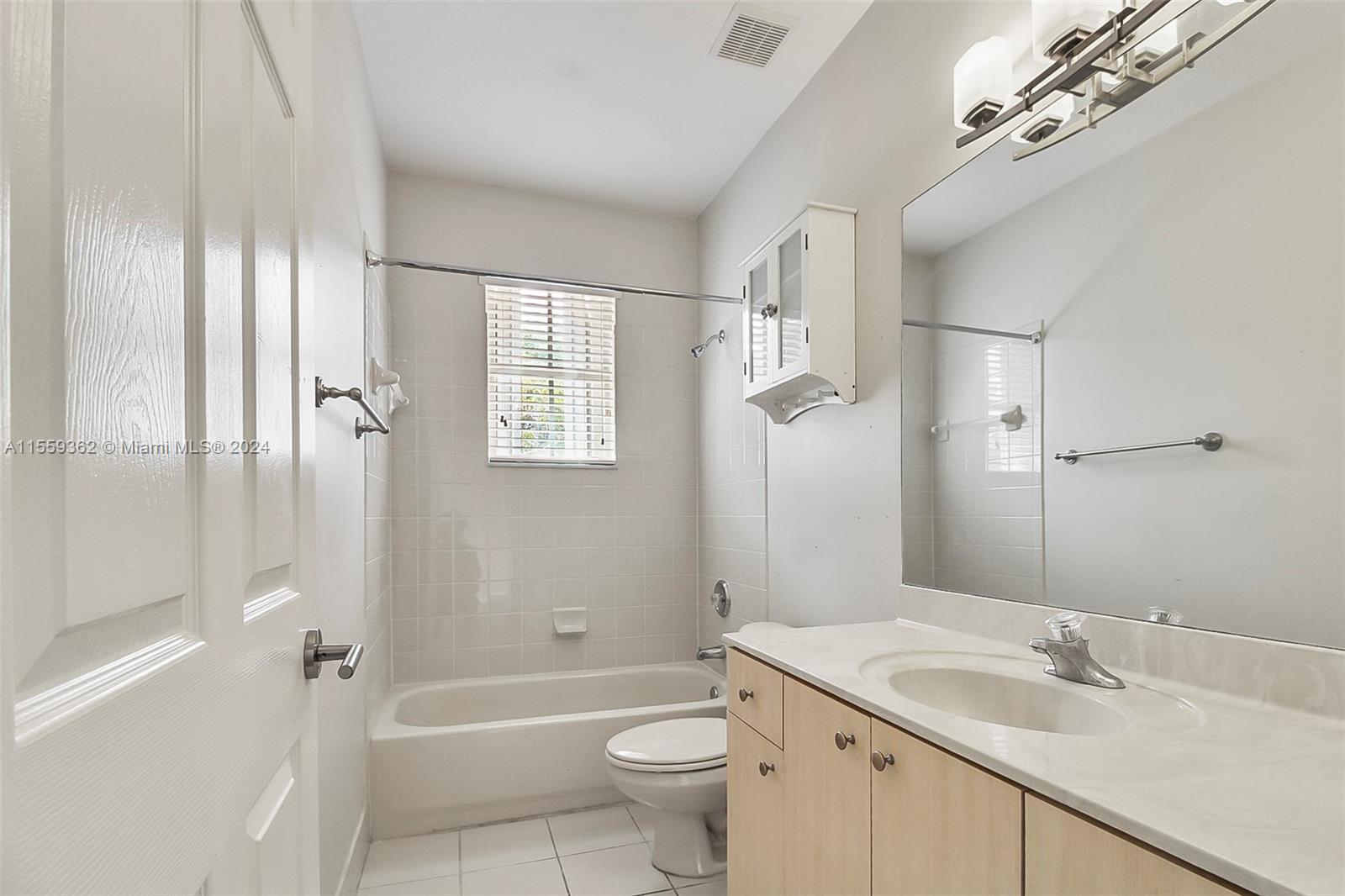 1885 SE 14th St, Homestead, Florida 33035, 4 Bedrooms Bedrooms, ,2 BathroomsBathrooms,Residential,For Sale,1885 SE 14th St,A11559362