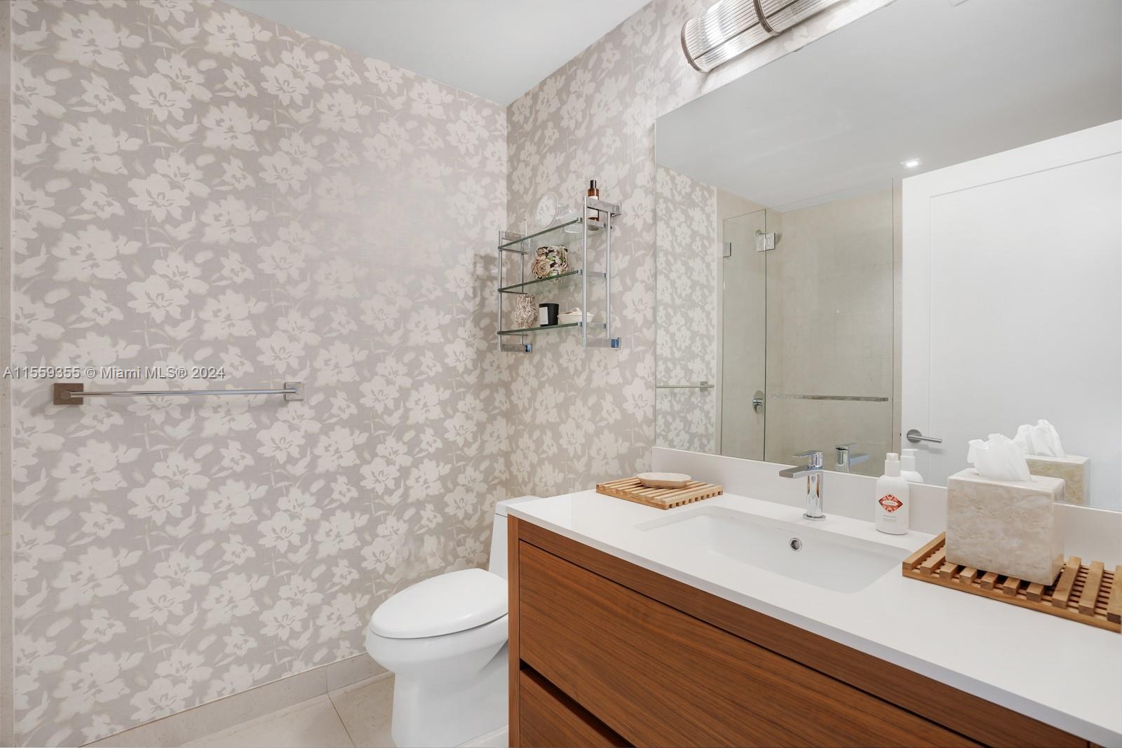 3581 E Glencoe St 403, Miami, Florida 33133, 3 Bedrooms Bedrooms, ,4 BathroomsBathrooms,Residential,For Sale,3581 E Glencoe St 403,A11559355