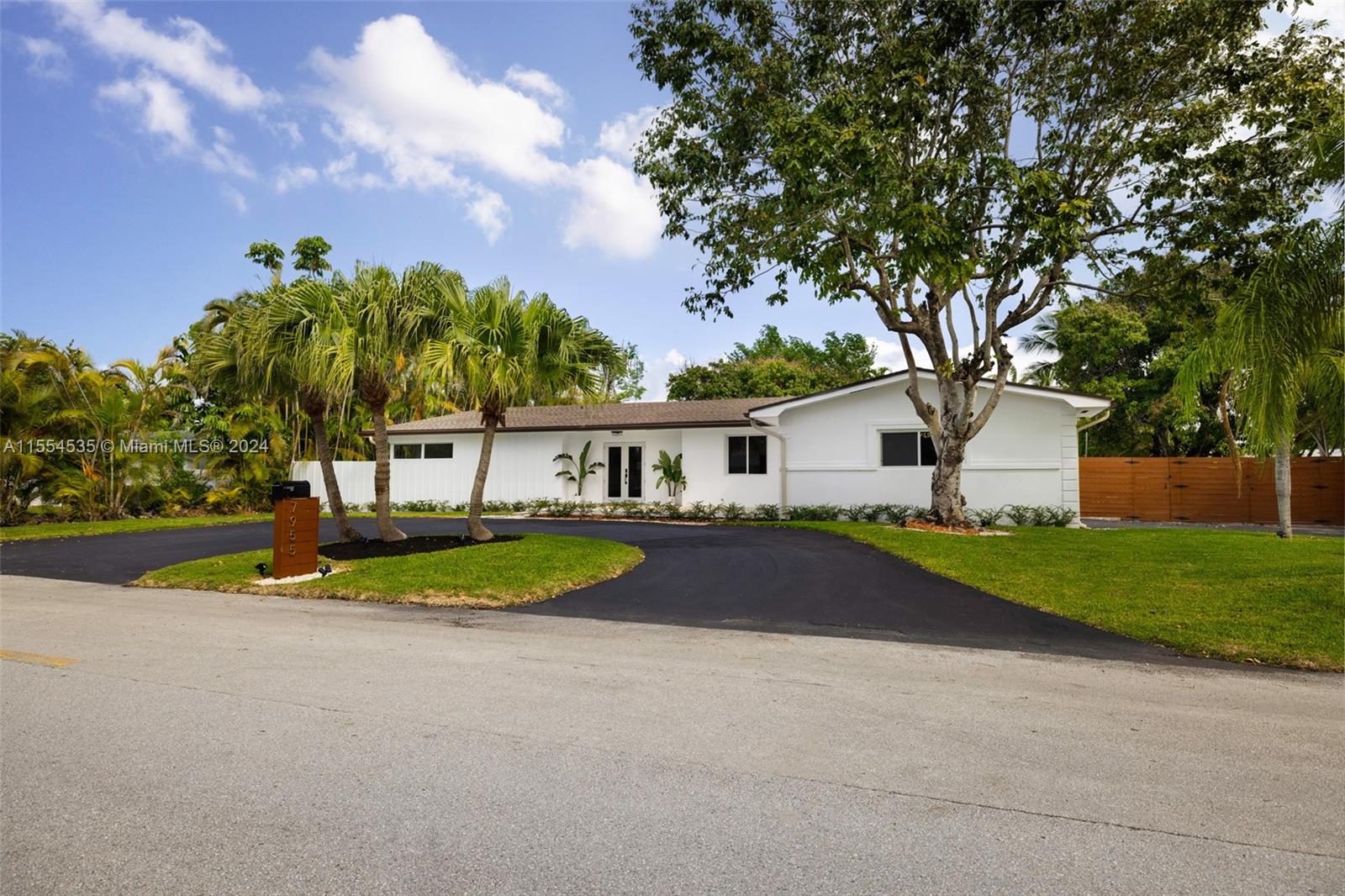 7955 SW 162nd St  For Sale A11554535, FL