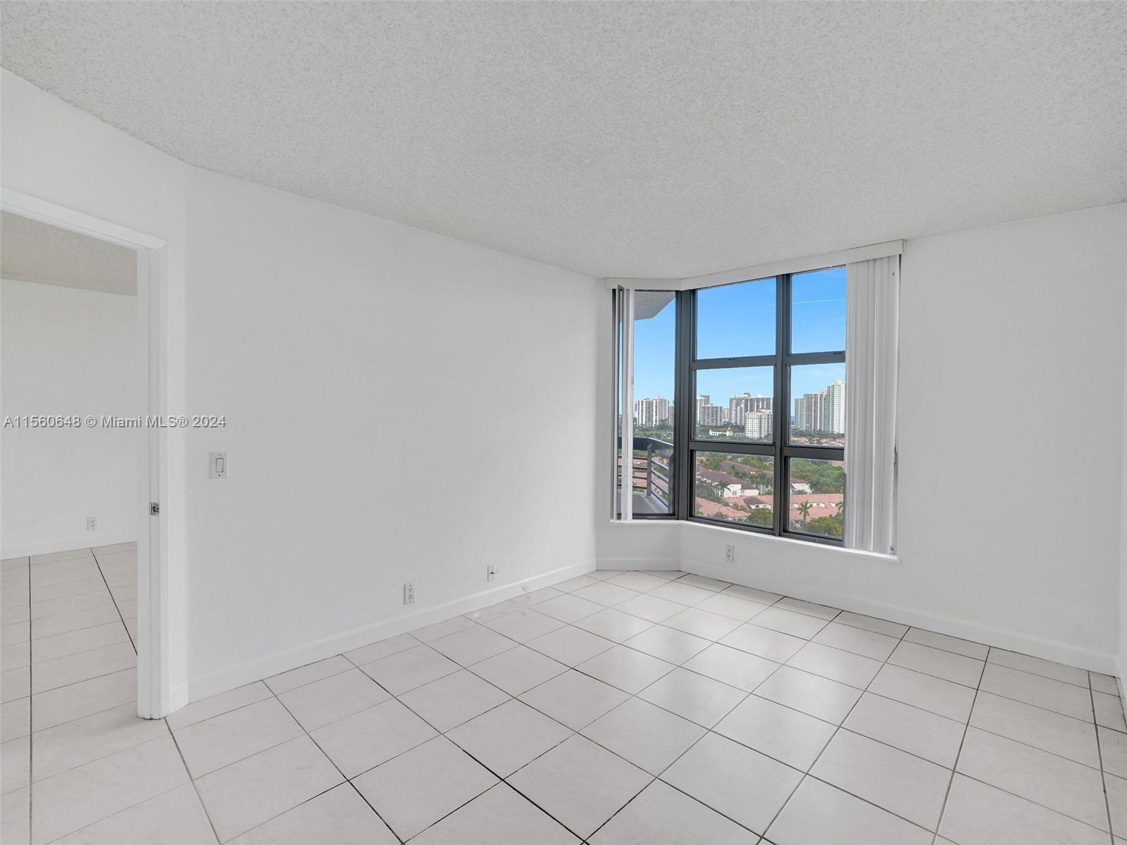 3400 192nd ST 1811, Aventura, Florida 33180, 2 Bedrooms Bedrooms, ,2 BathroomsBathrooms,Residentiallease,For Rent,3400 192nd ST 1811,A11560648
