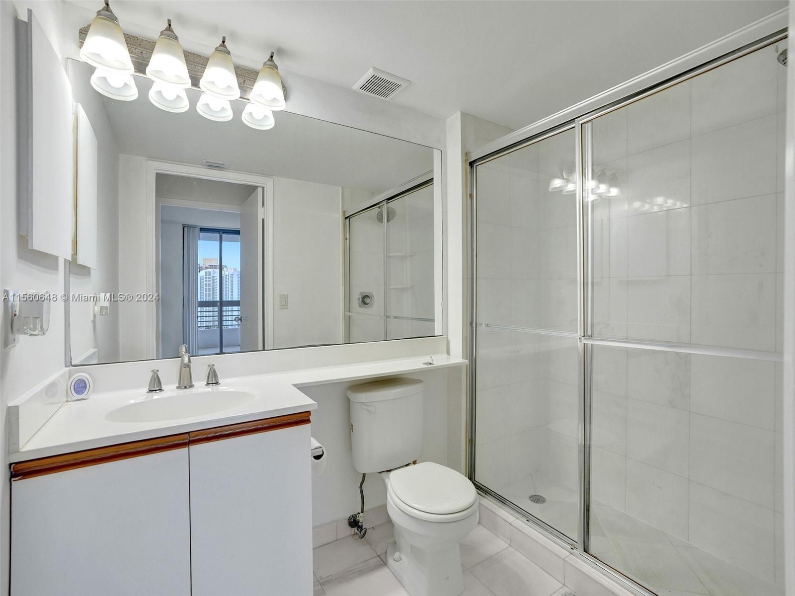 3400 192nd ST 1811, Aventura, Florida 33180, 2 Bedrooms Bedrooms, ,2 BathroomsBathrooms,Residentiallease,For Rent,3400 192nd ST 1811,A11560648