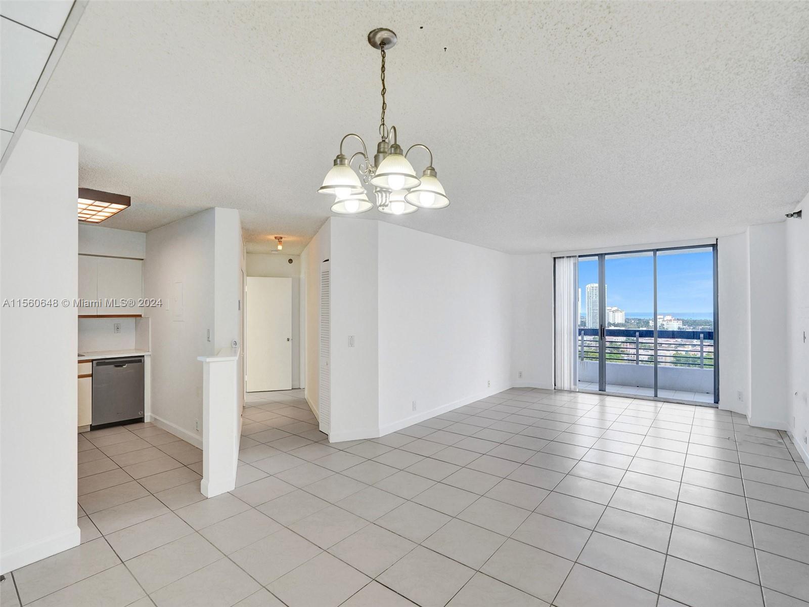 3400 192nd ST 1811, Aventura, Florida 33180, 2 Bedrooms Bedrooms, ,2 BathroomsBathrooms,Residentiallease,For Rent,3400 192nd ST 1811,A11560648