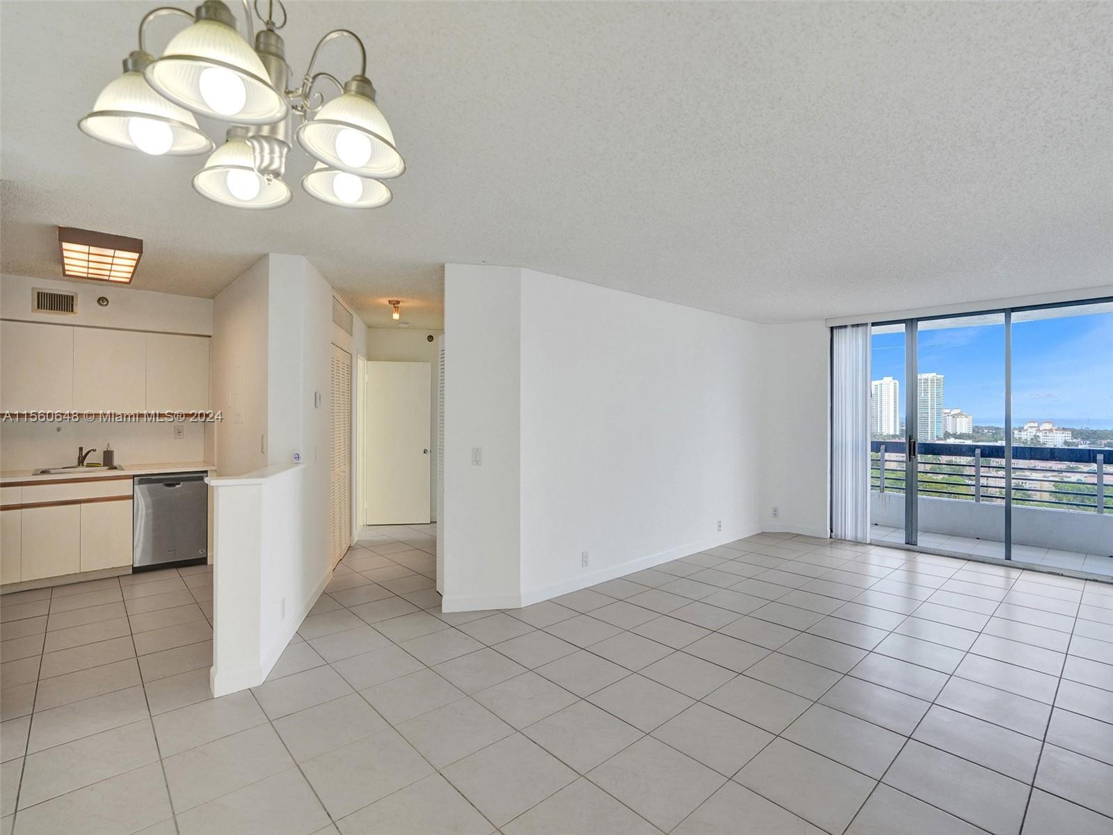 3400 192nd ST 1811, Aventura, Florida 33180, 2 Bedrooms Bedrooms, ,2 BathroomsBathrooms,Residentiallease,For Rent,3400 192nd ST 1811,A11560648